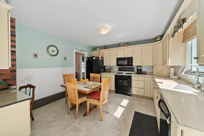 17 Perry Ave, Lynnfield, MA 01940 - Photo 8