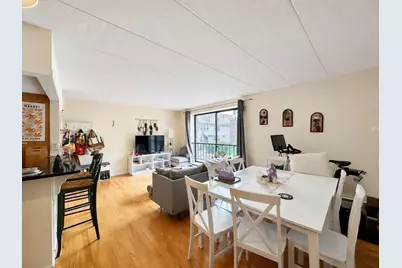31 Harris #102, Brookline, MA 02446 - Photo 2
