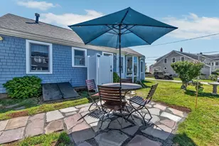 411 Maravista Ave, Falmouth, MA 02536 - Photo 8