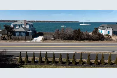 28 Beach Rd, Oak Bluffs, MA 02557 - Photo 4