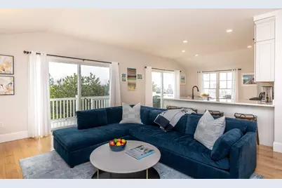 28 Beach Rd, Oak Bluffs, MA 02557 - Photo 6