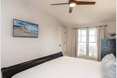 28 Beach Rd, Oak Bluffs, MA 02557 - Photo 22