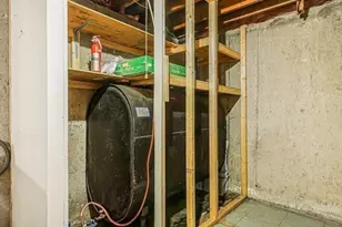 128 W Canton Cir, Springfield, MA 01104 - Photo 32