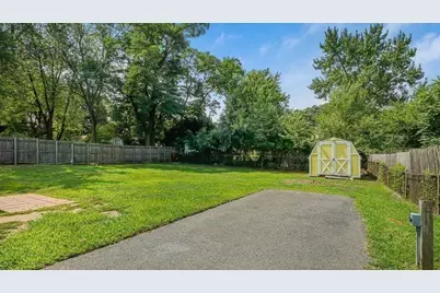 128 W Canton Cir, Springfield, MA 01104 - Photo 36
