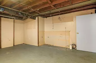 128 W Canton Cir, Springfield, MA 01104 - Photo 28