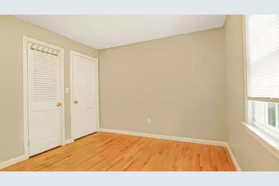 128 W Canton Cir, Springfield, MA 01104 - Photo 16