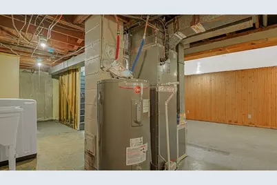 128 W Canton Cir, Springfield, MA 01104 - Photo 34
