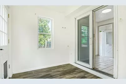 128 W Canton Cir, Springfield, MA 01104 - Photo 14