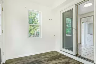 128 W Canton Cir, Springfield, MA 01104 - Photo 14