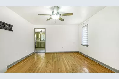 128 W Canton Cir, Springfield, MA 01104 - Photo 22