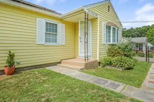 128 W Canton Cir, Springfield, MA 01104 - Photo 4