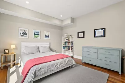 201 W 8th St #3, Boston, MA 02127 - Photo 14