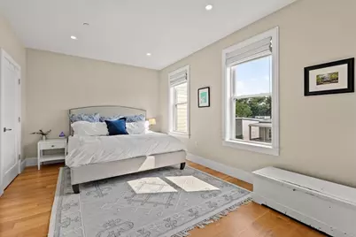 201 W 8th St #3, Boston, MA 02127 - Photo 18