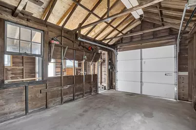 51 Metropolitan Ave, Boston, MA 02131 - Photo 30
