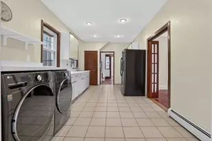 51 Metropolitan Ave, Boston, MA 02131 - Photo 12