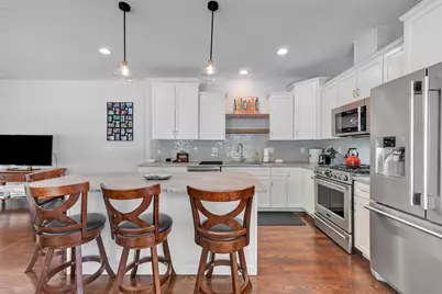 122 Milton St #122, Dedham, MA 02026 - Photo 4