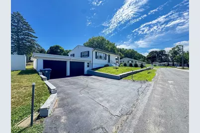 8 Francella Rd, Methuen, MA 01844 - Photo 2