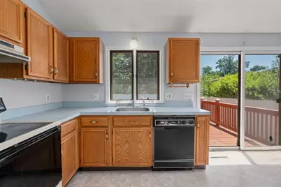 15 Herbert Av, Springfield, MA 01119 - Photo 8