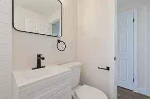 104 Fairmount Ave, Saugus, MA 01906 - Photo 18