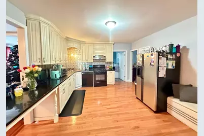 162 Narragansett Blvd, Chicopee, MA 01013 - Photo 2
