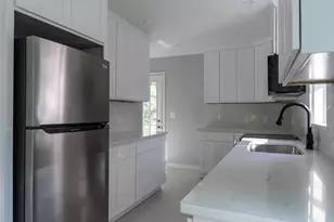 177 Hartford Ave E, Uxbridge, MA 01569 - Photo 6