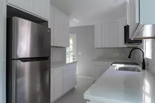 177 Hartford Ave E, Uxbridge, MA 01569 - Photo 4