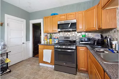 7 Clarence St, Worcester, MA 01610 - Photo 14