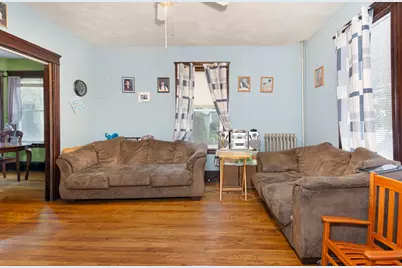 7 Clarence St, Worcester, MA 01610 - Photo 8