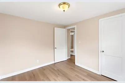 127 Sunnyside Ave, Arlington, MA 02474 - Photo 12