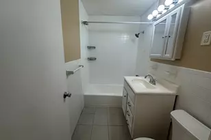 43 Jacqueline Rd, Waltham, MA 02452 - Photo 8