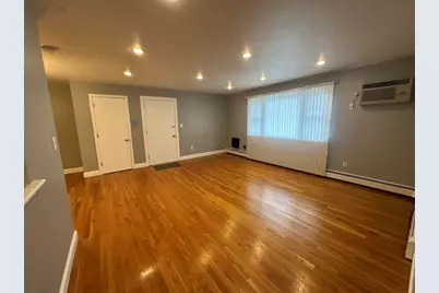 43 Jacqueline Rd #12, Waltham, MA 02452 - Photo 2