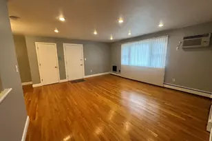 43 Jacqueline Rd, Waltham, MA 02452 - Photo 2