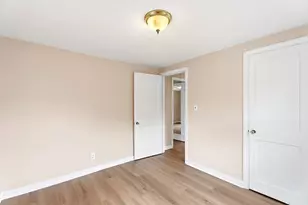 127 Sunnyside Ave, Arlington, MA 02474 - Photo 12