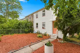 127 Sunnyside Ave, Arlington, MA 02474 - Photo 2