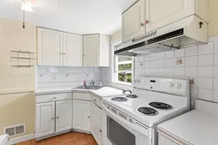 127 Sunnyside Ave, Arlington, MA 02474 - Photo 10