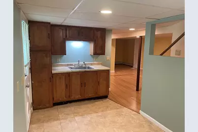 10 Brenan St, Holyoke, MA 01040 - Photo 14