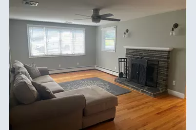 10 Brenan St, Holyoke, MA 01040 - Photo 6