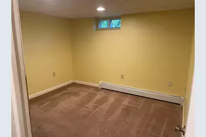 10 Brenan St, Holyoke, MA 01040 - Photo 16