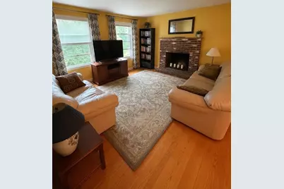 450 Lancaster Ave, Lunenburg, MA 01431 - Photo 4