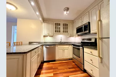 1323 Worcester Road #H8, Framingham, MA 01701 - Photo 8