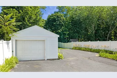 18 Nahant St, Wakefield, MA 01880 - Photo 32