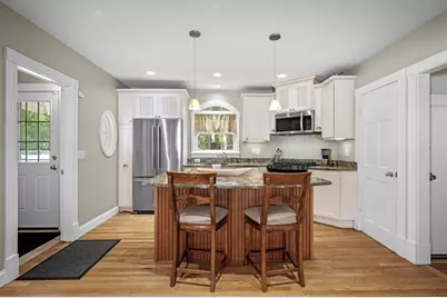 18 Nahant St, Wakefield, MA 01880 - Photo 10
