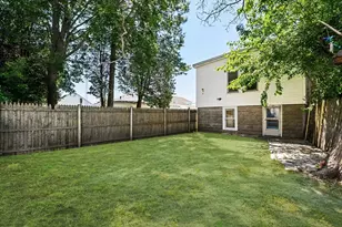 240 Montaup St, Fall River, MA 02724 - Photo 32