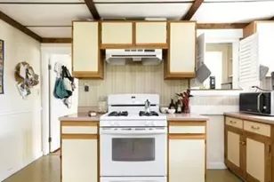 28 Cambridge Terrace, Cambridge, MA 02140 - Photo 6