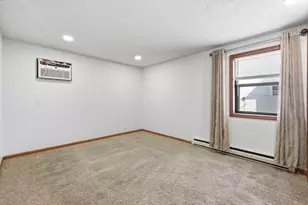 15 Houghton St, Worcester, MA 01604 - Photo 12