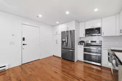 15 Houghton St #6, Worcester, MA 01604 - Photo 4