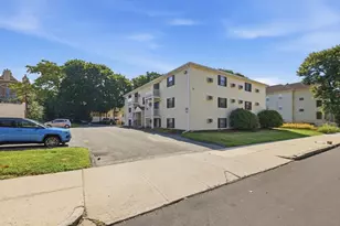 15 Houghton St, Worcester, MA 01604 - Photo 24
