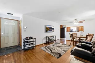 75 Knollwood St, Springfield, MA 01104 - Photo 4
