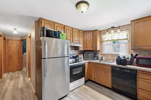 75 Knollwood St, Springfield, MA 01104 - Photo 8