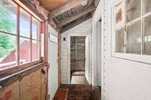 62 Bennett St S, Gloucester, MA 01930 - Photo 16